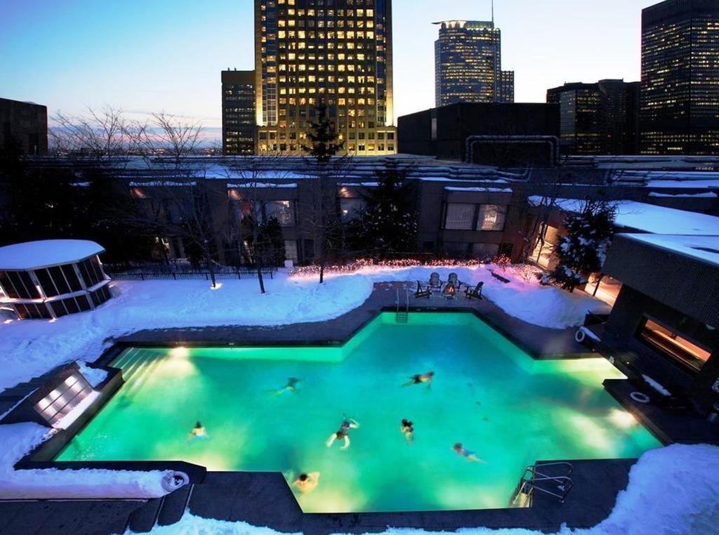 Hotel Bonaventure Montreal Exterior photo